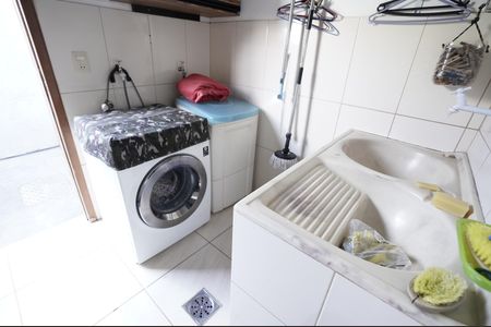 Casa à venda com 200m², 4 quartos e 4 vagas