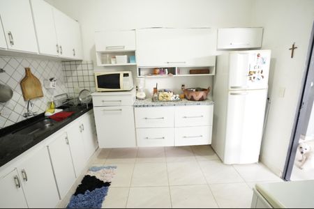 Casa à venda com 200m², 4 quartos e 4 vagas