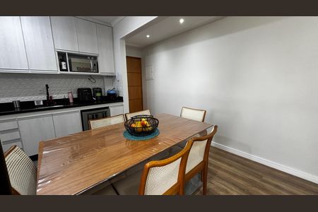 Apartamento à venda com 76m², 3 quartos e 2 vagas Apartamento à venda com 76m², 3 quartos e 2 vagasCozinha