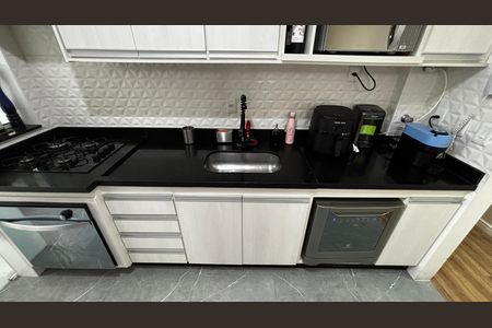 Apartamento à venda com 76m², 3 quartos e 2 vagas Apartamento à venda com 76m², 3 quartos e 2 vagasCozinha