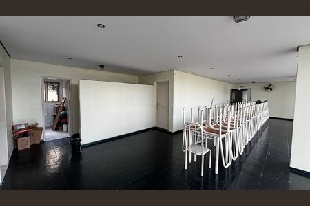 Apartamento à venda com 76m², 3 quartos e 2 vagas Apartamento à venda com 76m², 3 quartos e 2 vagasSalão de Festas