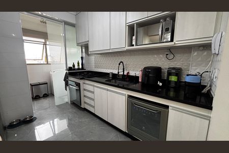 Apartamento à venda com 76m², 3 quartos e 2 vagas Apartamento à venda com 76m², 3 quartos e 2 vagasCozinha