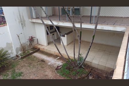 Casa à venda com 400m², 4 quartos e 4 vagas Casa à venda com 400m², 4 quartos e 4 vagasÁrea externa