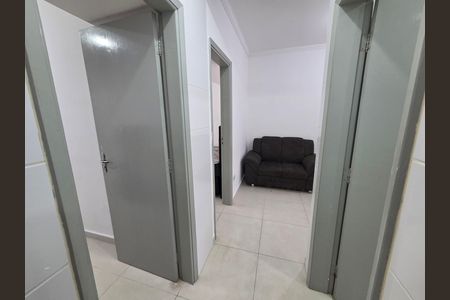 Cozinha de apartamento para alugar com 2 quartos, 50m² em Guilhermina, Praia Grande