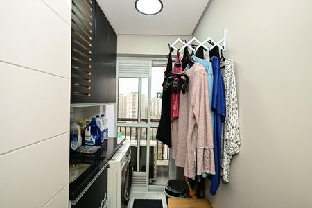 Apartamento à venda com 56m², 2 quartos e 1 vagaÁrea de Serviço 