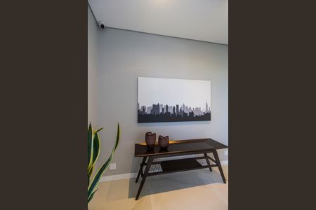 Apartamento à venda com 64m², 2 quartos e 1 vaga Apartamento à venda com 64m², 2 quartos e 1 vagaHall social
