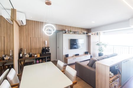 Apartamento à venda com 64m², 2 quartos e 1 vaga Apartamento à venda com 64m², 2 quartos e 1 vagaSala