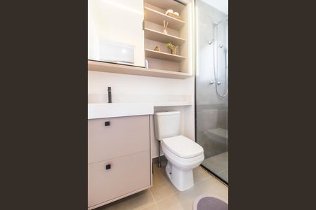 Apartamento à venda com 64m², 2 quartos e 1 vaga Apartamento à venda com 64m², 2 quartos e 1 vagaBanheiro da Suíte