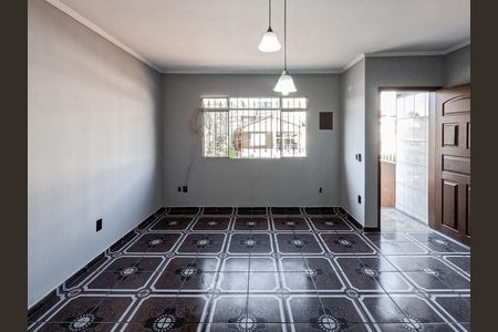 Casa para alugar com 150m², 3 quartos e 1 vaga Casa para alugar com 150m², 3 quartos e 1 vagaSala