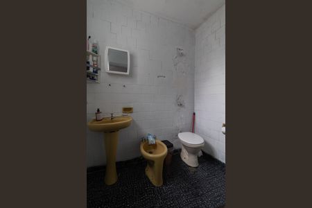 Casa à venda com 90m², 2 quartos e 5 vagas Casa à venda com 90m², 2 quartos e 5 vagasBanheiro