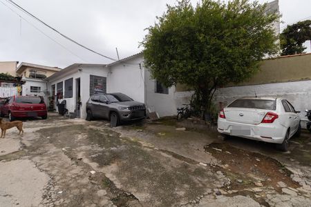 Casa à venda com 90m², 2 quartos e 5 vagas Casa à venda com 90m², 2 quartos e 5 vagasGaragem