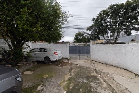Casa à venda com 90m², 2 quartos e 5 vagas Casa à venda com 90m², 2 quartos e 5 vagasGaragem
