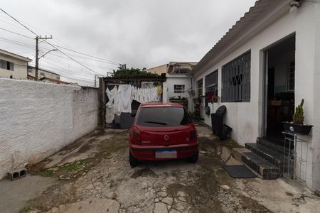 Casa à venda com 90m², 2 quartos e 5 vagas Casa à venda com 90m², 2 quartos e 5 vagasGaragem