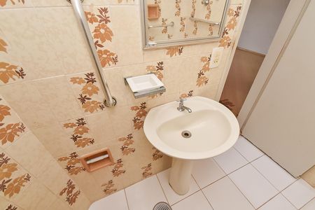 Apartamento à venda com 78m², 2 quartos e sem vaga Apartamento à venda com 78m², 2 quartos e sem vagaBanheiro