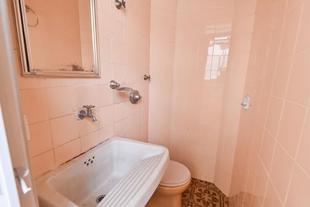 Apartamento à venda com 78m², 2 quartos e sem vaga Apartamento à venda com 78m², 2 quartos e sem vagaBanheiro de serviço