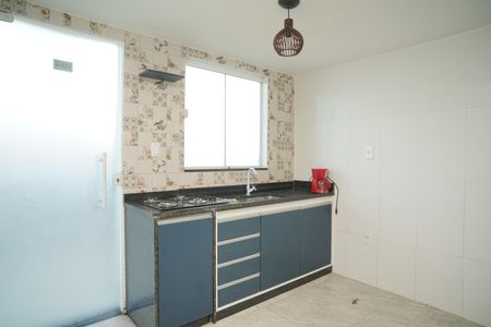 Cozinha de apartamento para alugar com 1 quarto, 27m² em Itaipuaçu, Maricá