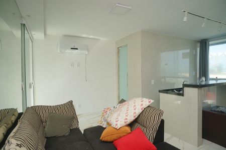 Sala de apartamento para alugar com 1 quarto, 27m² em Itaipuaçu, Maricá