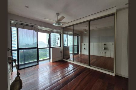 Apartamento à venda com 112m², 2 quartos e 3 vagas