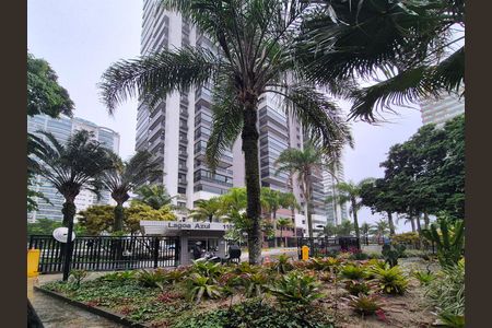 Apartamento à venda com 112m², 2 quartos e 3 vagas