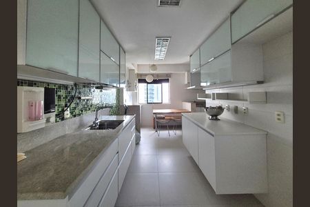 Apartamento à venda com 112m², 2 quartos e 3 vagas