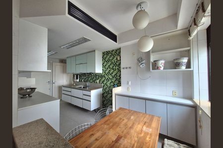 Apartamento à venda com 112m², 2 quartos e 3 vagas