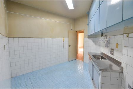 Apartamento à venda com 122m², 3 quartos e sem vaga Apartamento à venda com 122m², 3 quartos e sem vagaCozinha