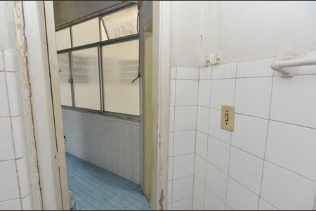 Apartamento à venda com 122m², 3 quartos e sem vaga Apartamento à venda com 122m², 3 quartos e sem vagaBanheiro de Serviço