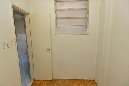 Apartamento à venda com 122m², 3 quartos e sem vaga Apartamento à venda com 122m², 3 quartos e sem vagaQuarto de Serviço