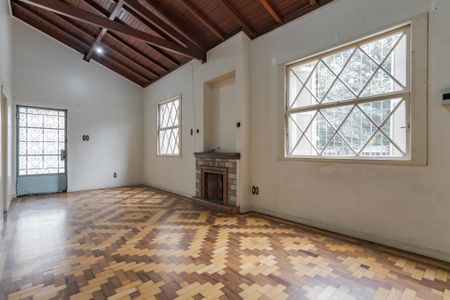 Sala de casa para alugar com 4 quartos, 250m² em Petrópolis, Porto Alegre
