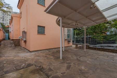 Casa para alugar com 250m², 4 quartos e 2 vagas Casa para alugar com 250m², 4 quartos e 2 vagasQuintal