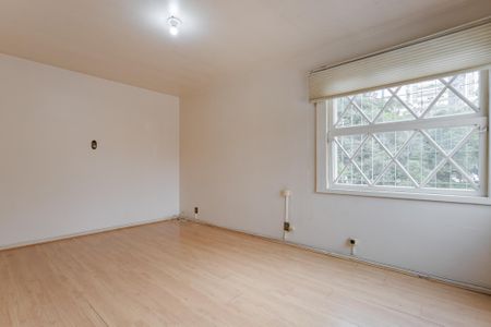 Casa para alugar com 250m², 4 quartos e 2 vagas Casa para alugar com 250m², 4 quartos e 2 vagasSuíte
