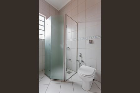 Casa para alugar com 250m², 4 quartos e 2 vagas Casa para alugar com 250m², 4 quartos e 2 vagasBanheiro