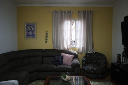 Casa à venda com 4 quartos, 238m² em Jardim Ana Lucia, São Paulo