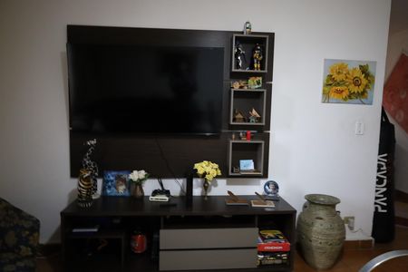Sala de casa à venda com 4 quartos, 268m² em Jardim Ana Lucia, São Paulo