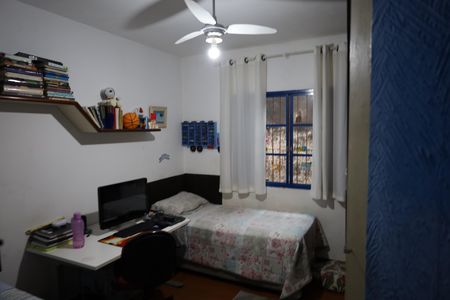 Casa à venda com 268m², 4 quartos e 2 vagasQuarto 3