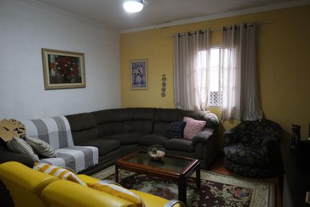 Casa à venda com 4 quartos, 238m² em Jardim Ana Lucia, São Paulo