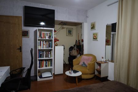 Casa à venda com 268m², 4 quartos e 2 vagasQuarto