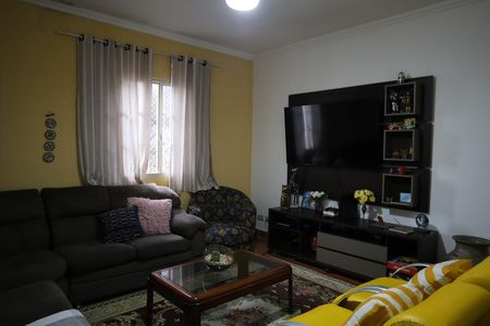 Casa à venda com 268m², 4 quartos e 2 vagasSala