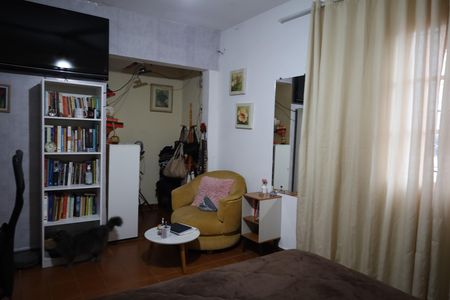 Casa à venda com 268m², 4 quartos e 2 vagasQuarto