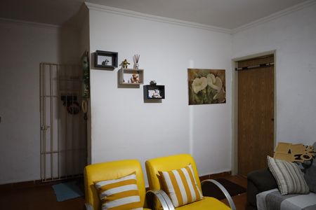 Casa à venda com 268m², 4 quartos e 2 vagasSala