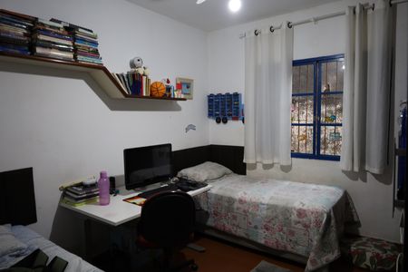 Casa à venda com 268m², 4 quartos e 2 vagasQuarto 2