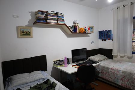 Casa à venda com 268m², 4 quartos e 2 vagasQuarto 2