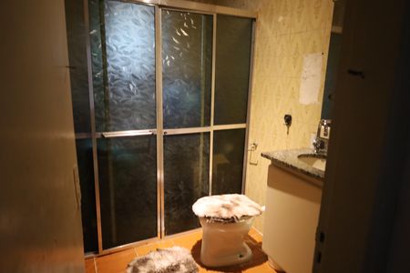 Banheiro social de casa à venda com 4 quartos, 268m² em Jardim Ana Lucia, São Paulo