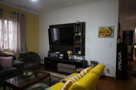 Casa à venda com 4 quartos, 238m² em Jardim Ana Lucia, São Paulo