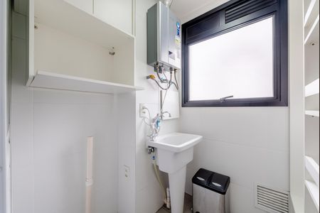 Área de serviço de apartamento à venda com 2 quartos, 58m² em Jardim do Salso, Porto Alegre