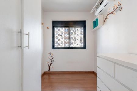 Quarto de apartamento à venda com 2 quartos, 58m² em Jardim do Salso, Porto Alegre