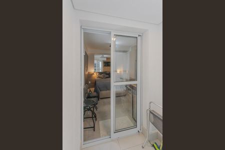 Varanda de kitnet/studio para alugar com 1 quarto, 25m² em Pinheiros, São Paulo