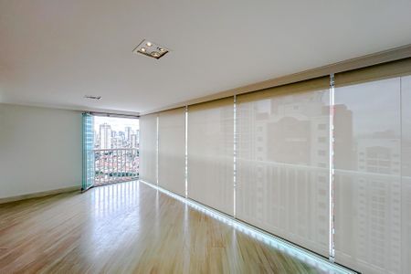 Apartamento à venda com 137m², 4 quartos e 2 vagasVaranda
