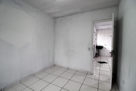 Kitnet de casa para alugar com 2 quartos, 50m² em Jardim Lucia, São Paulo