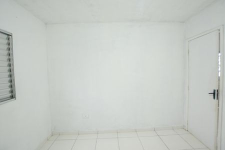 QUARTO 1 de casa para alugar com 2 quartos, 50m² em Jardim Lucia, São Paulo